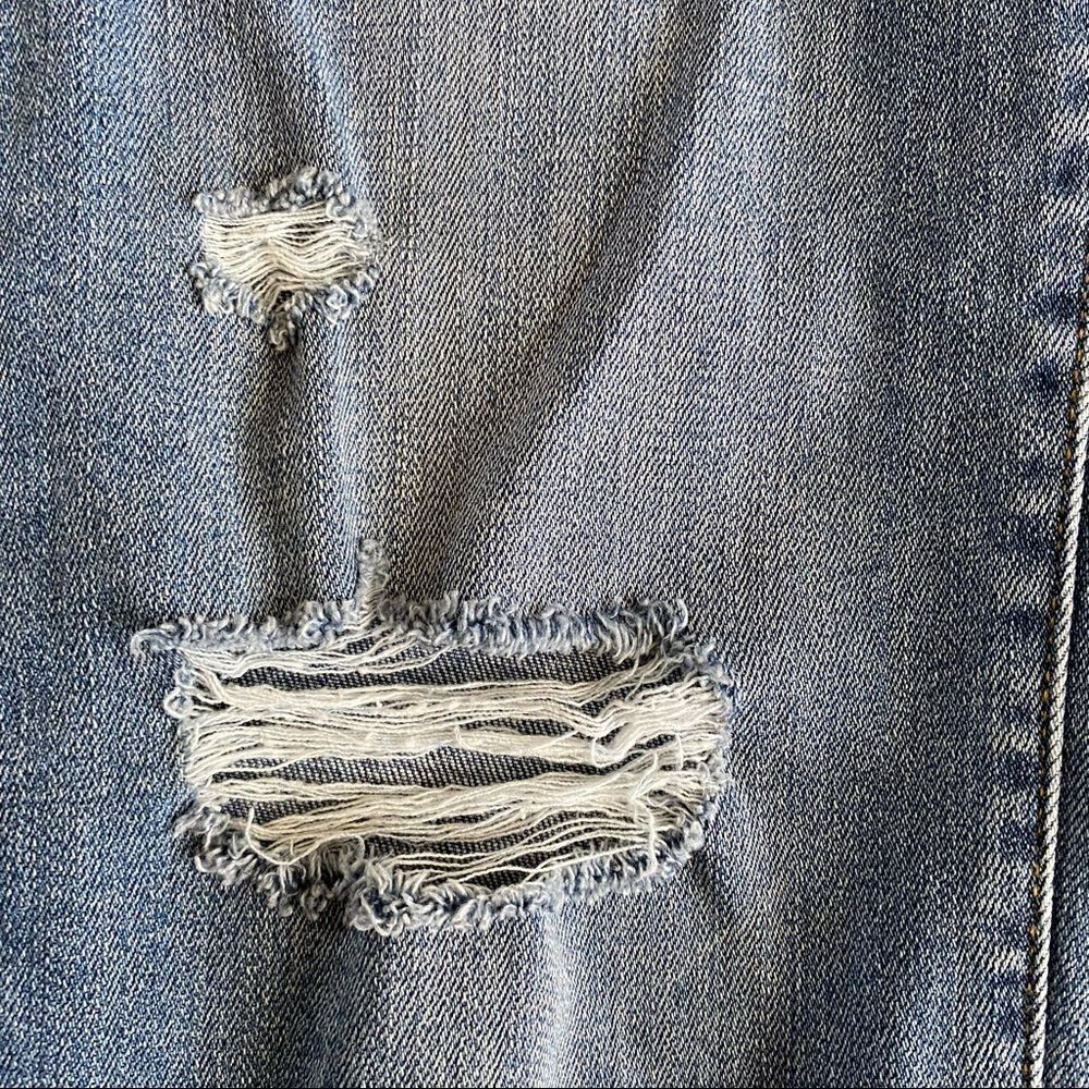 Universal Thread High Waisted Distressed Mom Jeans - Picture 7 of 7